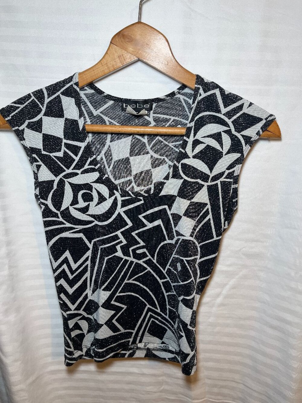 Bebe Black White Graphic Print Top Size S